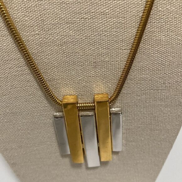 Avon Vintage 1976 Geometric Collection Two Tone Pendant Necklace - Picture 2 of 6